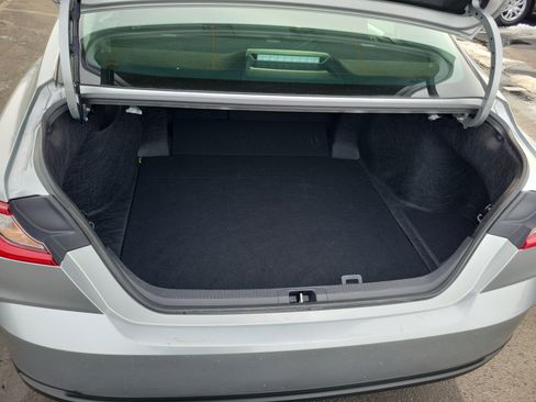 Used 2026 Toyota Camry LE image 9