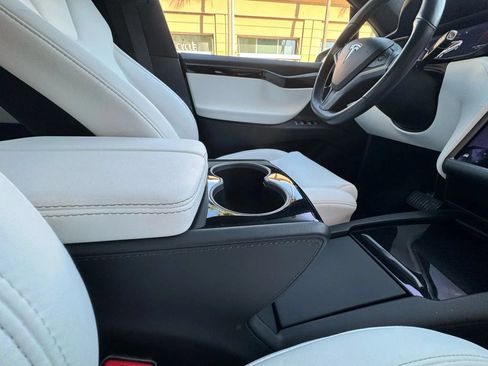 Used 2018 Tesla Model X 100D AWD/4WD image 31