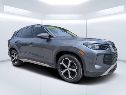 Used 2025 Volkswagen Tiguan SE