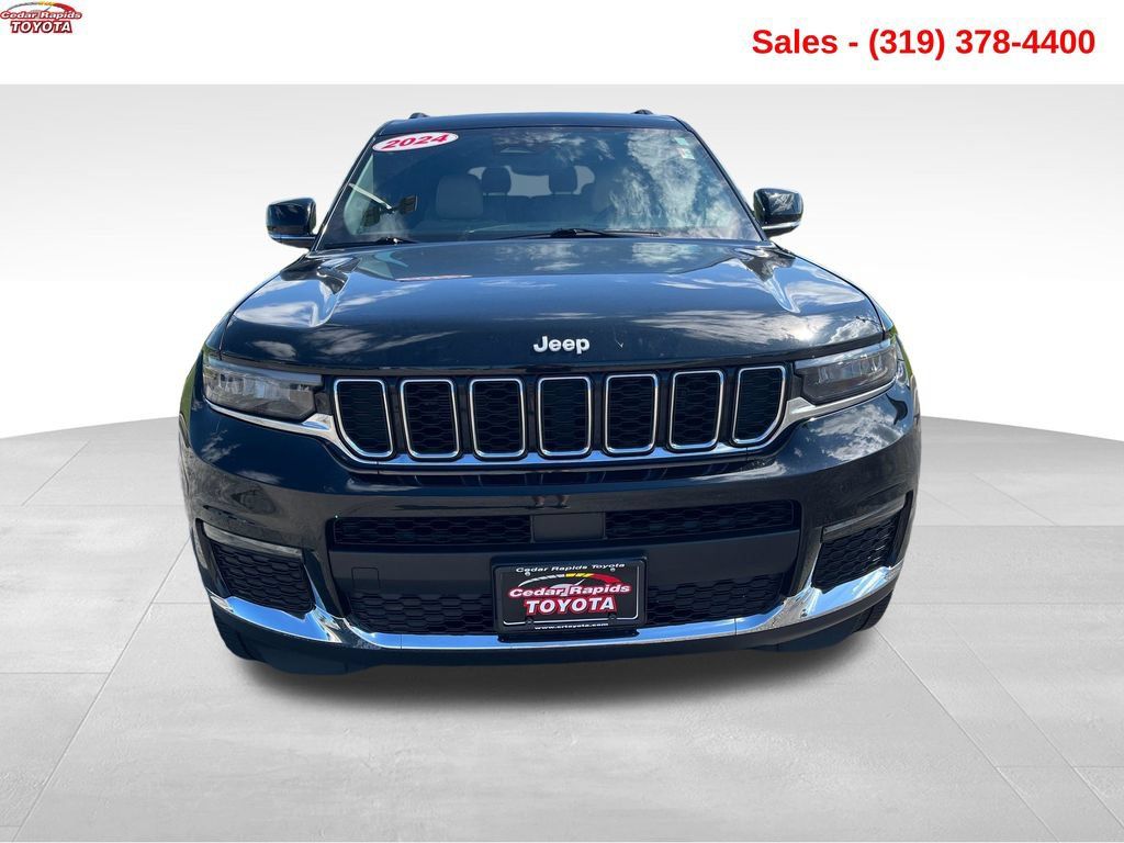 Used 2024 Jeep Grand Cherokee L Limited AWD/4WD image 9