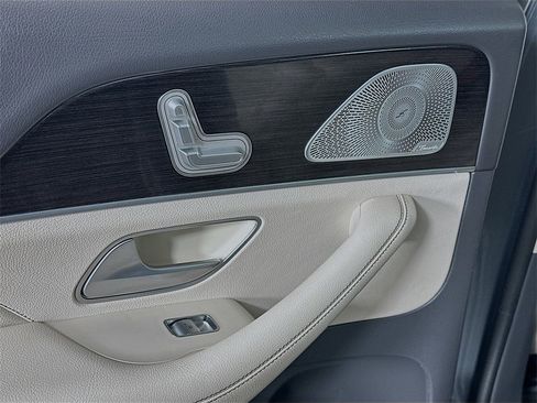 Used 2020 Mercedes-Benz GLS 450 4MATIC image 22