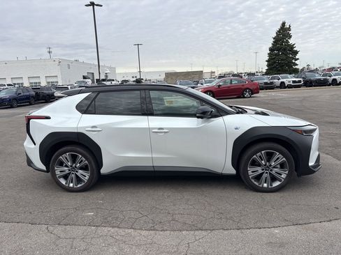 Certified 2023 Subaru Solterra AWD image 2