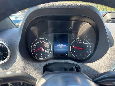 Used 2025 Mercedes-Benz Sprinter 2500 image 21