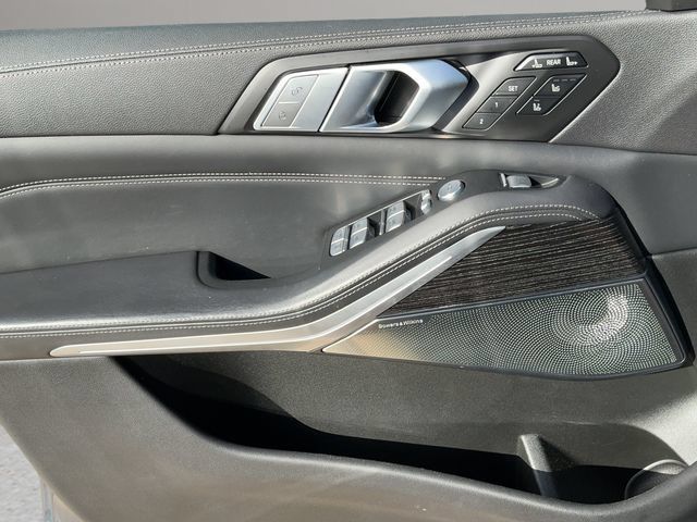 Used 2021 BMW X7 M50i AWD/4WD image 10