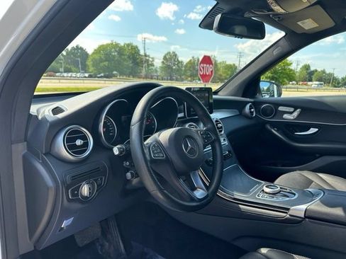 Used 2018 Mercedes-Benz GLC 300 4MATIC image 16