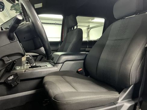 Used 2018 Ford F150 XLT w/ Equipment Group 302A Luxury AWD/4WD image 19