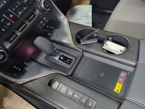 New 2025 Lexus LX 700h Overtrail image 15