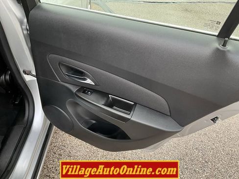 Used 2013 Chevrolet Cruze LTZ image 19