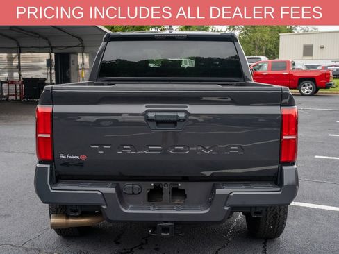 Certified 2025 Toyota Tacoma TRD Off-Road AWD/4WD image 4