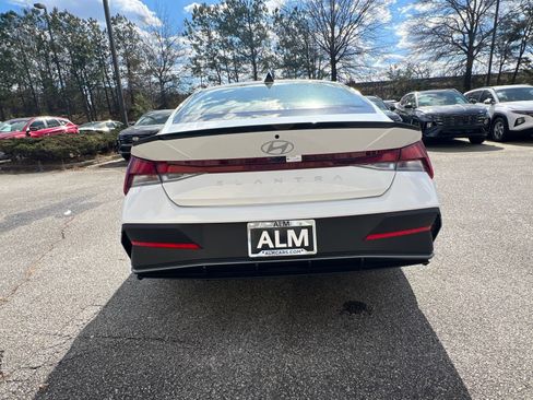 Certified 2025 Hyundai Elantra Sport FWD image 16