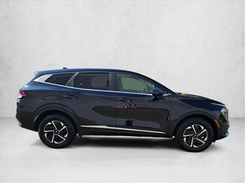 Used 2023 Kia Sportage LX AWD/4WD image 4
