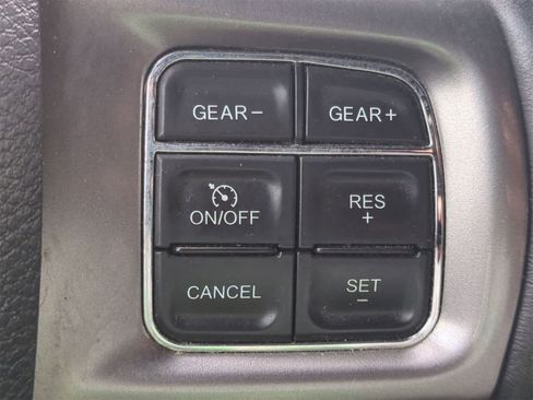 Used 2017 RAM 1500 Limited image 26