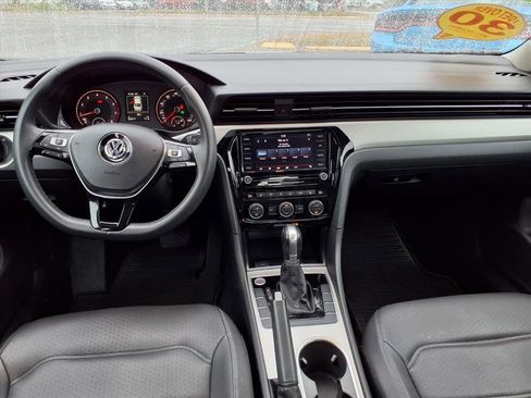 Used 2021 Volkswagen Passat 2.0T SE image 12