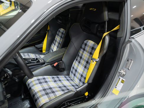 Used 2022 Porsche 911 GT3 RWD image 9
