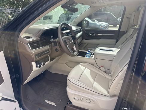 Used 2024 GMC Yukon Denali w/ Denali Reserve Package AWD/4WD image 9