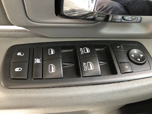 Used 2016 RAM 2500 SLT AWD/4WD image 35
