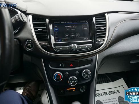 Used 2020 Chevrolet Trax LT w/ LT Convenience Package image 30