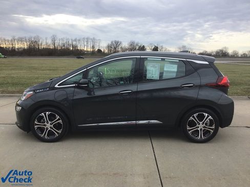 Used 2019 Chevrolet Bolt Premier w/ Infotainment Package image 8