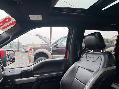 Used 2018 Ford F150 Raptor w/ Equipment Group 802A Luxury AWD/4WD image 14