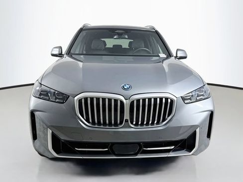 Used 2025 BMW X5 xDrive50e w/ Executive Package AWD/4WD image 2