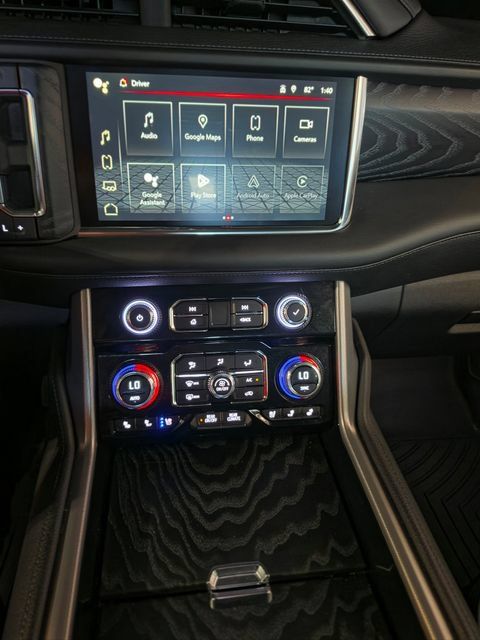 Used 2023 GMC Yukon Denali RWD image 31