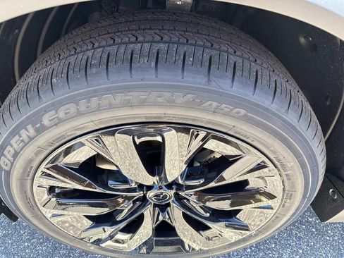 Certified 2026 MAZDA CX-90 3.3 Turbo w/ Premium Sport Pkg AWD/4WD image 11