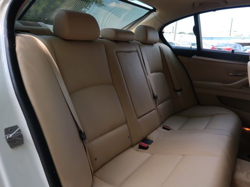 Used 2011 BMW 528i Sedan RWD image 33