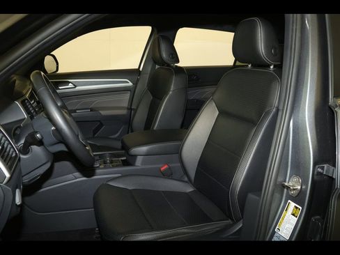 Used 2021 Volkswagen Atlas Cross Sport SEL image 25