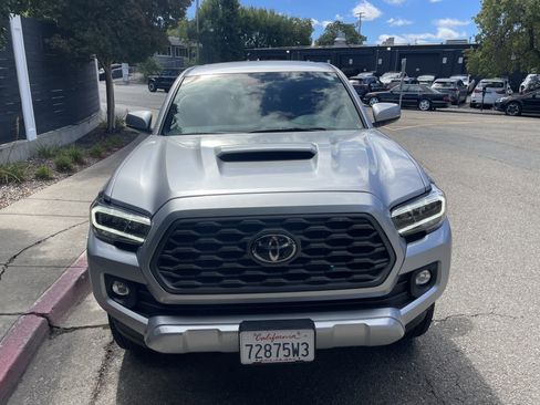 Used 2023 Toyota Tacoma TRD Sport AWD/4WD image 12