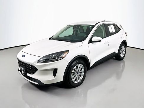 Used 2020 Ford Escape SE FWD image 3