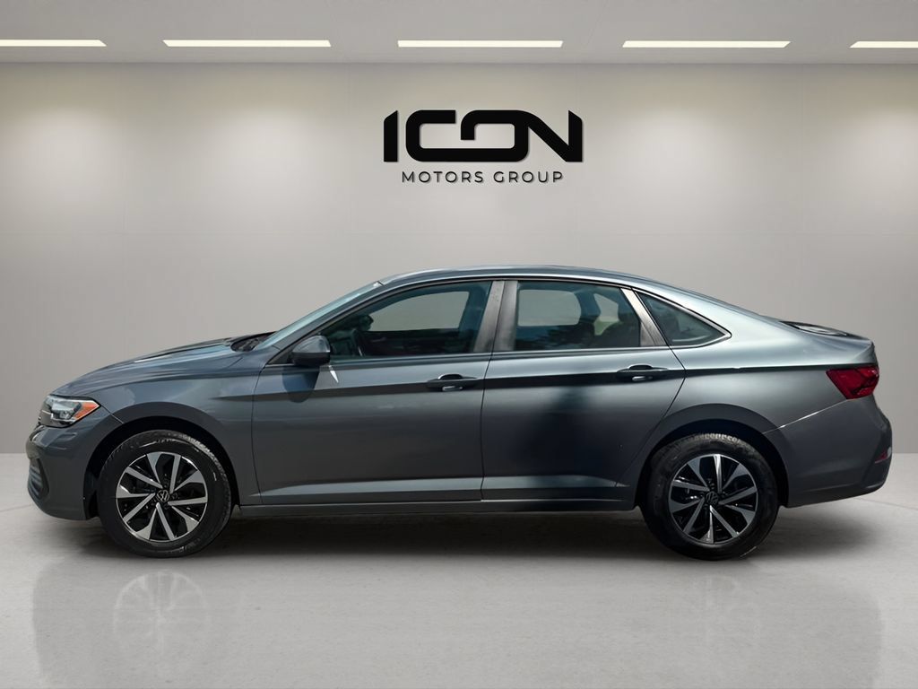 Used 2024 Volkswagen Jetta S FWD image 2