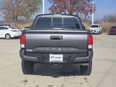 Used 2016 Toyota Tacoma TRD Sport w/ Towing Package image 6