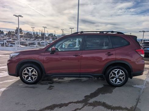 Used 2021 Subaru Forester Premium image 6