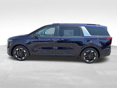 New 2027 Kia Carnival EX FWD image 4