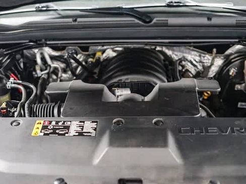 Used 2017 Chevrolet Suburban LS w/ All-Season Package image 28