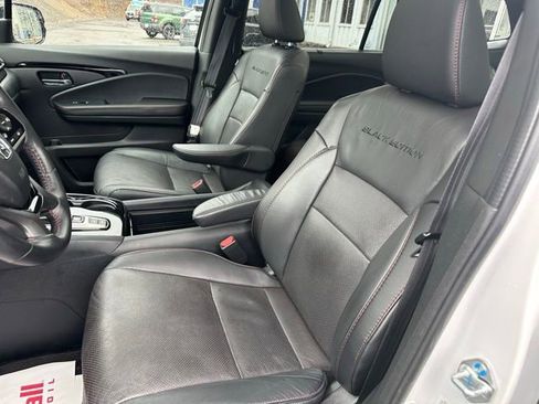 Used 2022 Honda Pilot Black Edition image 27