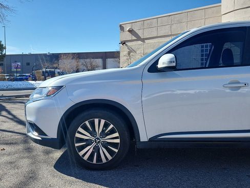 Used 2019 Mitsubishi Outlander SE image 10