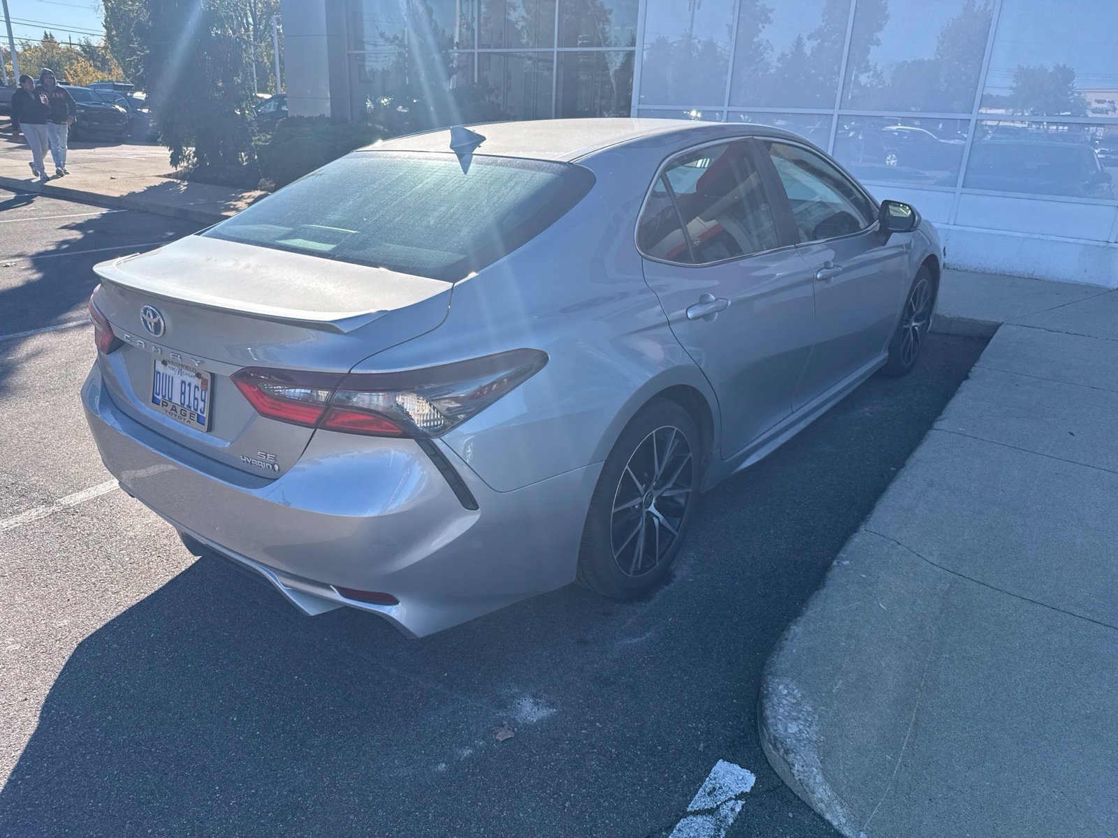 Used 2024 Toyota Camry SE FWD image 7
