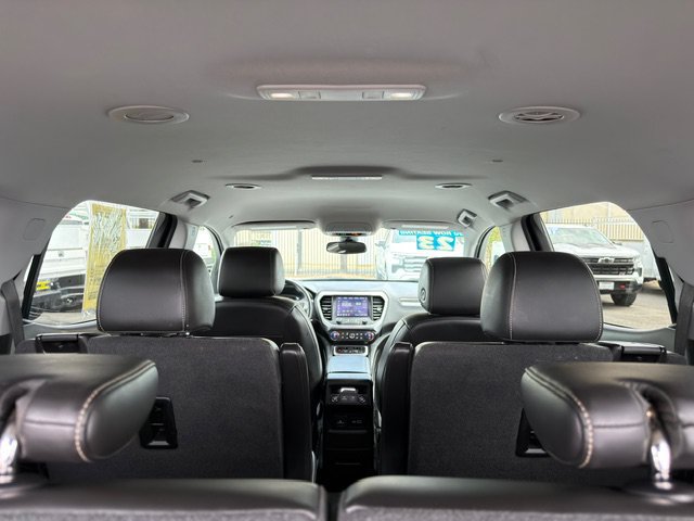 Used 2023 GMC Acadia SLT AWD/4WD image 17