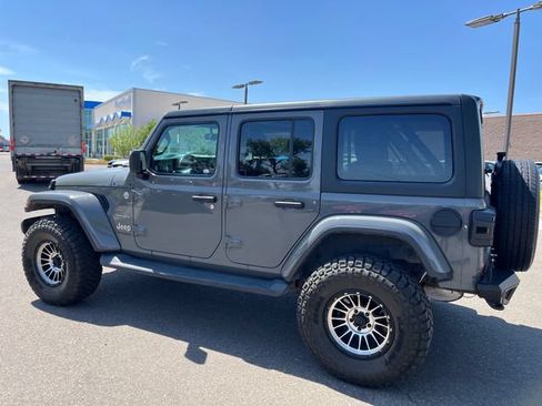 Used 2020 Jeep Wrangler Unlimited Sahara AWD/4WD image 4