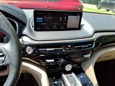 Certified 2024 Acura MDX SH-AWD w/ Advance Package image 11