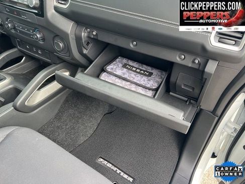 Used 2024 Nissan Frontier SV w/ Technology Package AWD/4WD image 14