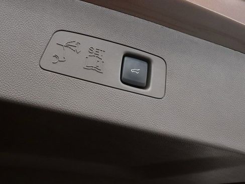 Used 2022 Lincoln Corsair Reserve w/ Sport Package image 17