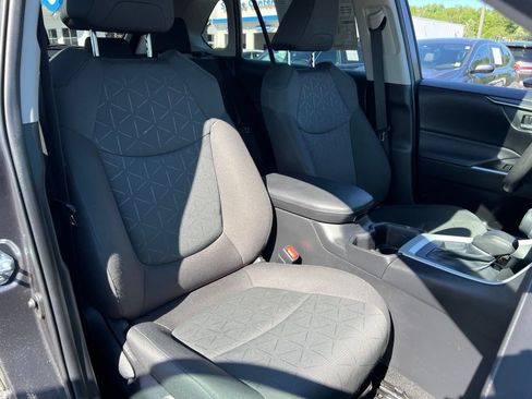 Used 2024 Toyota RAV4 XLE AWD/4WD image 26