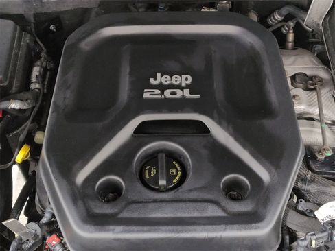 Certified 2019 Jeep Wrangler Unlimited Sahara image 15