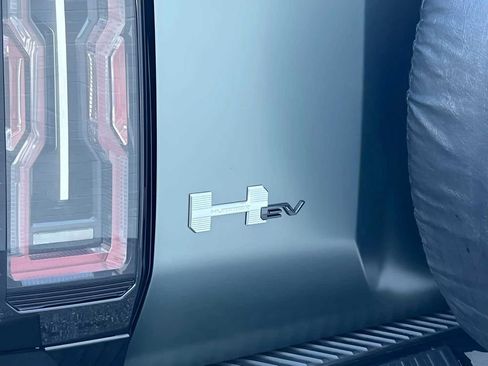 Used 2024 GMC Hummer EV 3X image 22