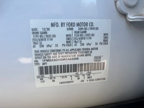 Used 2021 Ford Explorer XLT AWD/4WD image 18