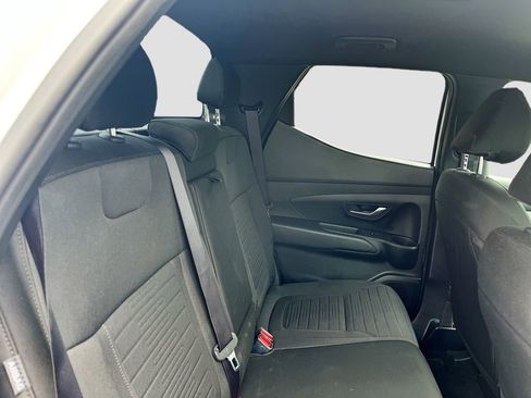 Used 2025 Hyundai Santa Cruz SE FWD image 24