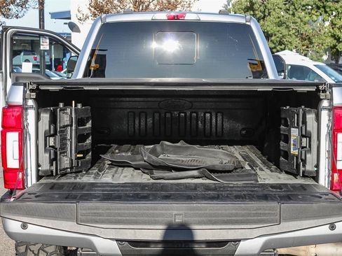 Used 2022 Ford F350 Lariat w/ Black Appearance Package image 31