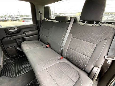 Used 2022 Chevrolet Silverado 2500 Custom w/ Custom Value Package AWD/4WD image 19
